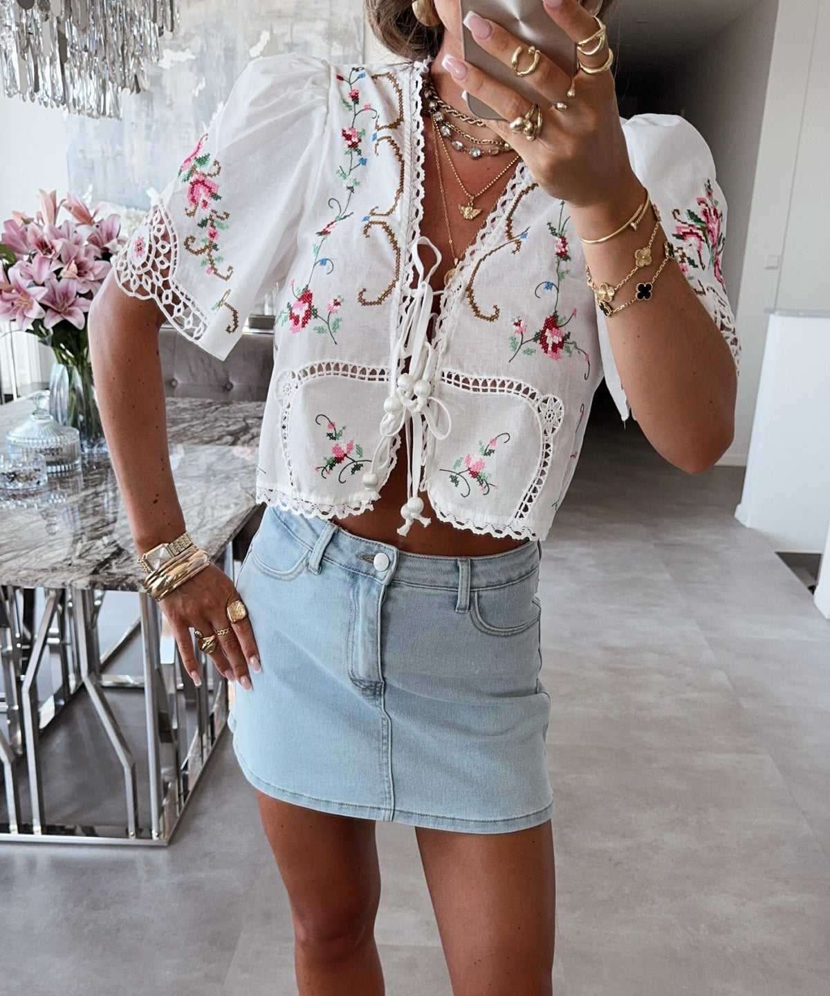 Bluse Lilou mit Stickerei Weiß