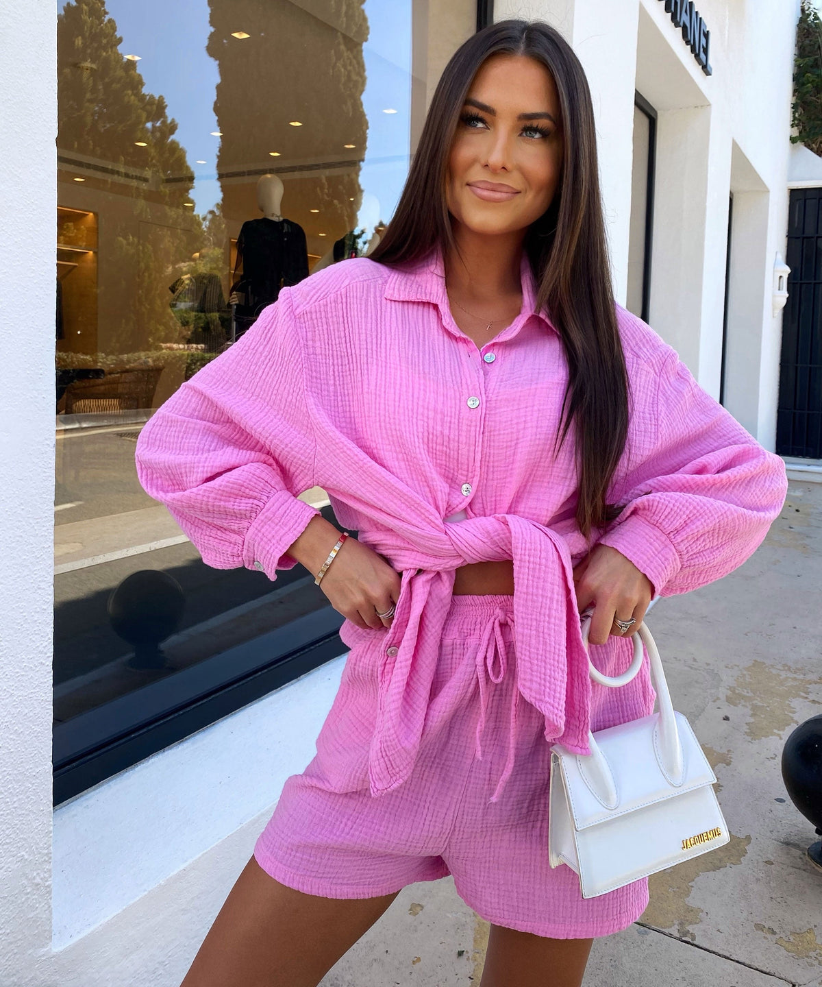 Blusa oversize de muselina Freya – rosa claro, de manga corta, ligera y cómoda