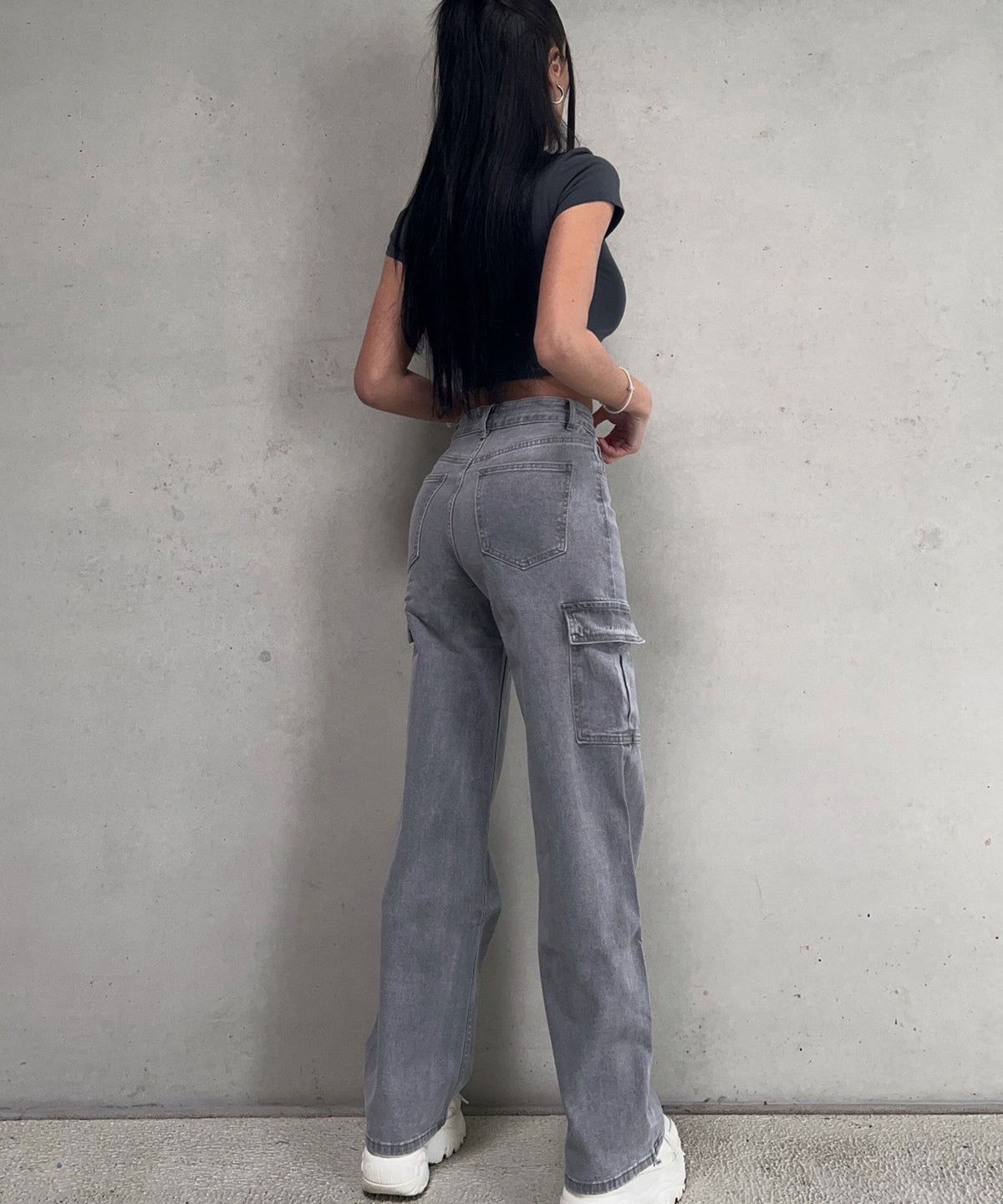 Pantalón cargo elástico «Eva» en gris